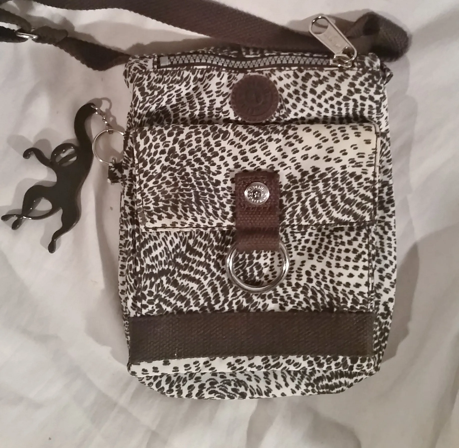 NEW KIPLING Vegan Messenger Bag Crossbody Swingpack Purse BROWN WHITE MONKEY